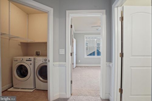 16143 Jordan Crest Ct, Haymarket VA  20169-4943 exterior