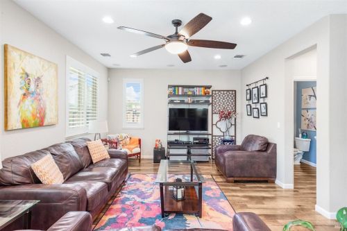 5284 Gramercy Cir, Fairfield CA  94533-6680 exterior