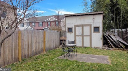 62 Charlotte St, Pottstown PA  19464-5947 exterior