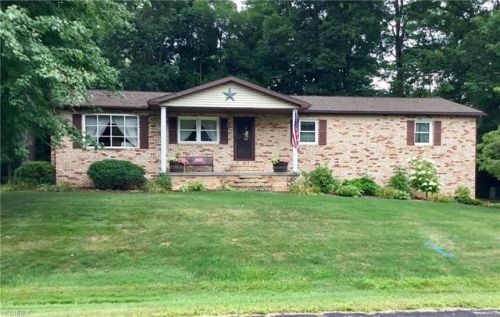 563 Briarcliff Ave, Alliance, OH 44601-2119