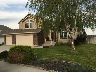1214 Oxford Ave, Richland, WA 99352-7674