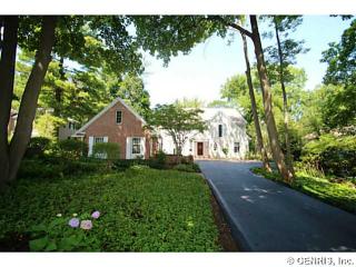 5 Stonegate Ln, Pittsford, NY 14534-1913