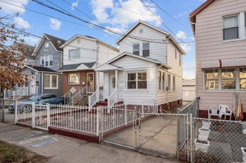 123-22 146th St, Jamaica, NY 11436-3469