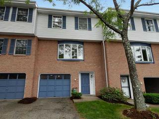 107 Inverness Dr, Pittsburgh, PA 15237-4757