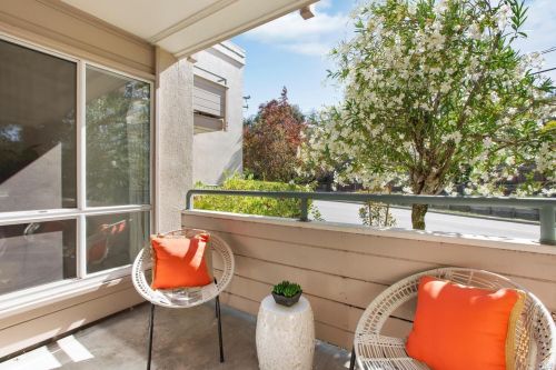 196 Larkspur Plaza Dr, Larkspur CA  94939-1422 exterior