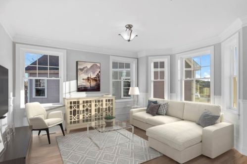 28 Central St, Salem, NH 03079-0029