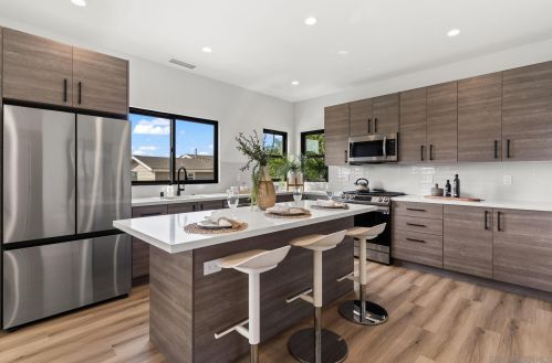 1855 Frankfort St, San Diego CA  92110-3514 exterior