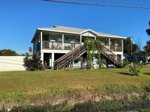 16227 Sea Pines Dr, Port Richey, FL 34667-4177