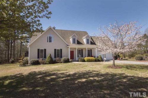15 Dukes Ln, Youngsville, NC 27596-9016