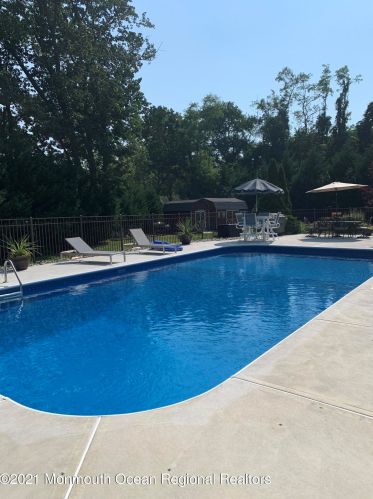 3071 Governors Xing, Belmar NJ 07719-4543 exterior