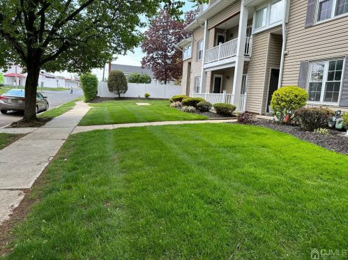 906 Montague Ave, Iselin NJ  08830-2500 exterior