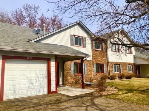 1031 Greenhaven Dr, Saint Paul, MN 55127-7821