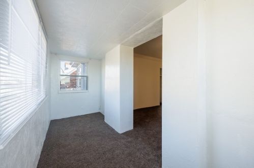 732 Adelaide St, Pittsburgh PA 15219-5714 exterior