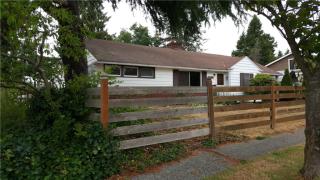 13817 6 Ave, Seattle WA  98168-3522 exterior