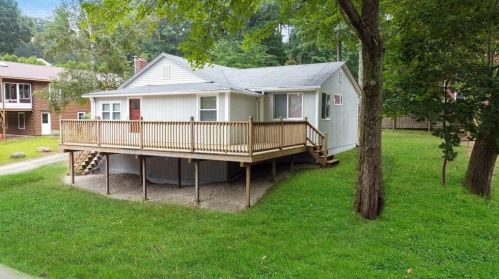 16 Woodside Rd, West Brookfield, MA 01585-2805