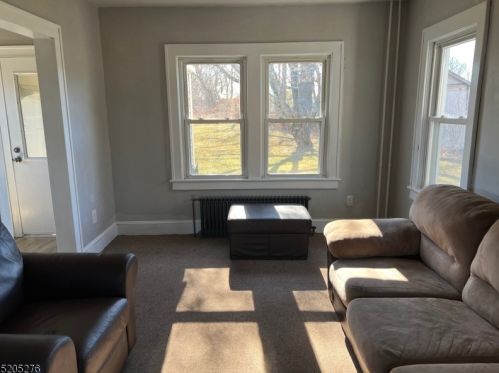 4 Bartles Corner Rd, Flemington NJ  08822-5714 exterior