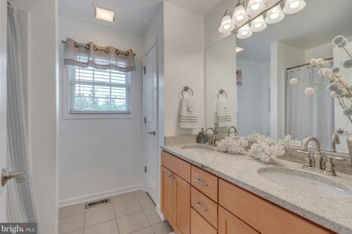 11082 Mccue Ln, Madison Mills VA  22960-4348 exterior