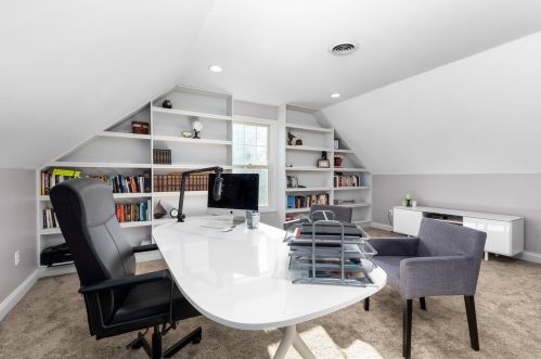 49 Sandy Ln, Dover NH  03820-5900 exterior