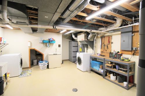 1316 16th St, Willmar MN  56201-2854 exterior