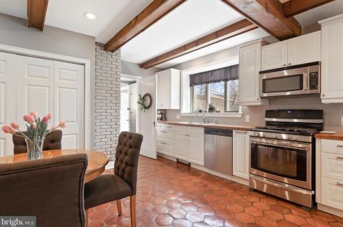 727 Baltimore Pike, Kennett Sq PA  19348-2405 exterior