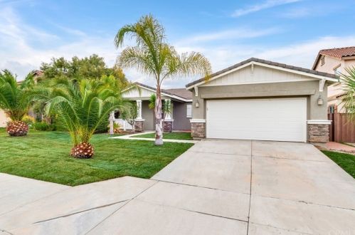 19875 Silverwood Dr, Lake Elsinore, CA 92530-0444