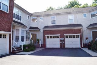 127 Gladstone Dr, Parsippany NJ  07054-3422 exterior