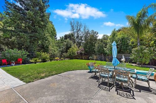 1223 Whispering Oaks Dr, Danville CA  94506-5840 exterior