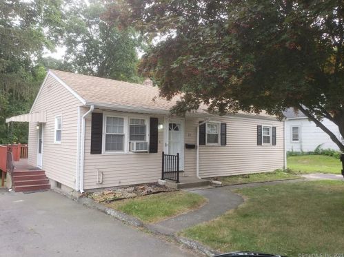 29 Peck Ln, Bristol CT  06010-6138 exterior