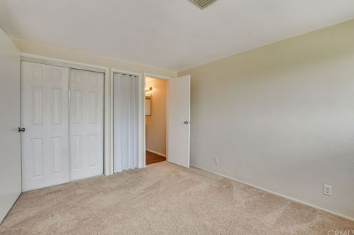 25870 Lomas Verdes St, Redlands CA  92373-8404 exterior