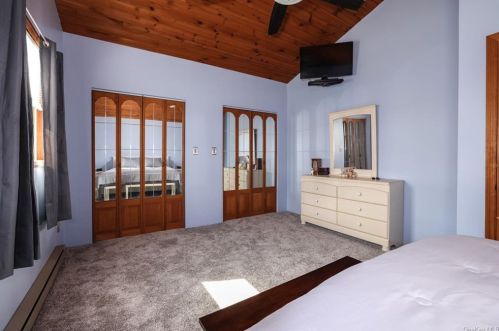 222 Orchard Rd, Mahopac NY  10541-1133 exterior