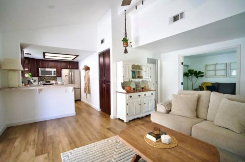 42137 Teatree Ct, Temecula CA  92591-3825 exterior