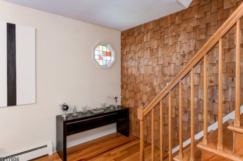 24 Serpentine Rd, Skyline Lakes NJ  07456-2521 exterior