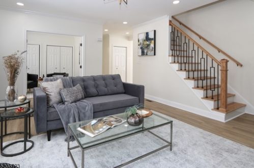 4 Hollywood Ave, Montclair NJ  07042-4306 exterior