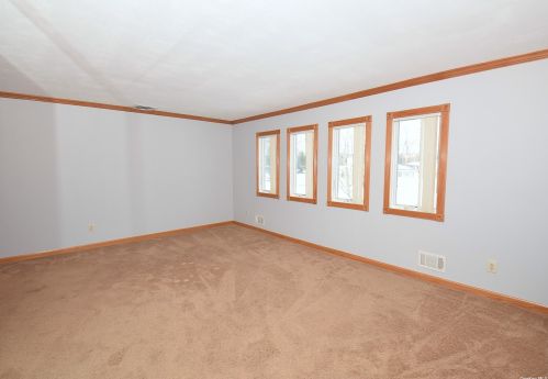 37 Corsa St, Huntington Station NY  11746-6626 exterior