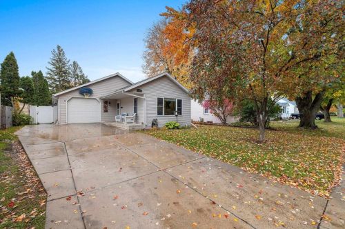 1107 Gross Ave, Green Bay, WI 54304-2555