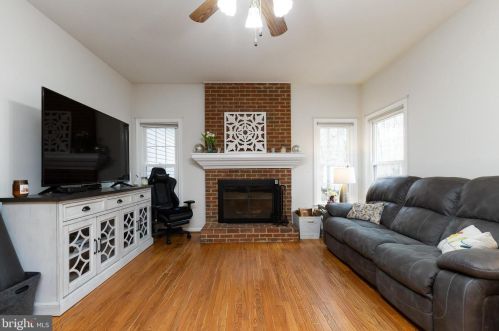 12597 Cricket Ln, Woodbridge, VA 22192-5239