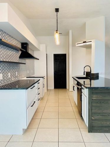 1966 Alameda Dr, Deltona FL  32738-4869 exterior