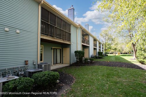 26 Wyndham Pl, Trenton NJ  08691-3121 exterior