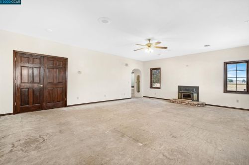1900 Tule Ln, Oakley CA  94561-5088 exterior