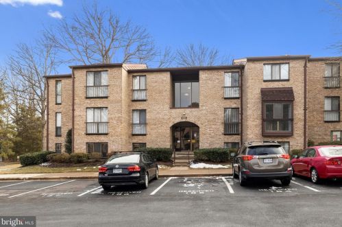 2052 Royal Fern Ct, Herndon, VA 20191-2052