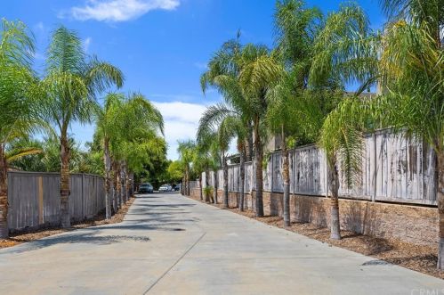 31994 Calle Elenita, Temecula CA  92591-2137 exterior