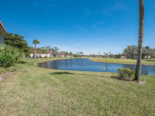 86 Crooked Tree Ln, Vero Beach FL  32962-3052 exterior