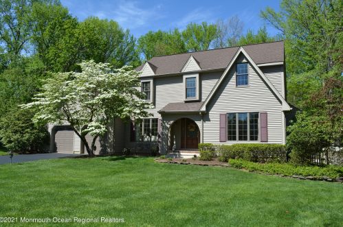 451 Buchanan Blvd, Tinton Falls, NJ 07701-5356