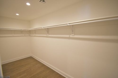 31 Lupine Way, Clark NJ  07066-1822 exterior
