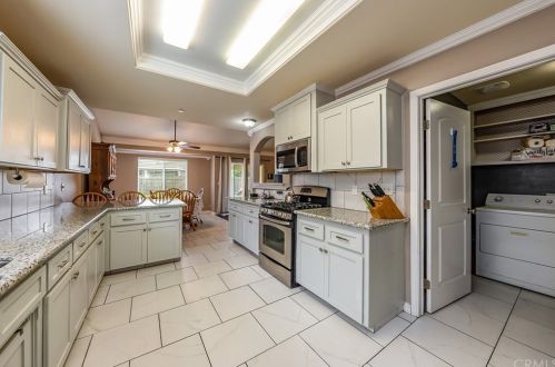 3354 Summer Ln, Madera CA  93637-6001 exterior