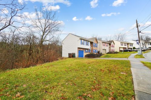 421 Ripple Creek Dr, Covington KY  41018-2684 exterior