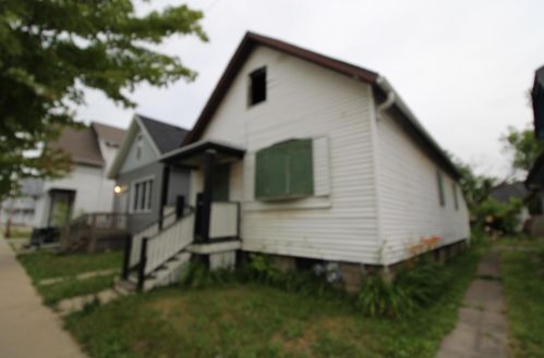 319 North Ave, Milwaukee, WI 53212-3144