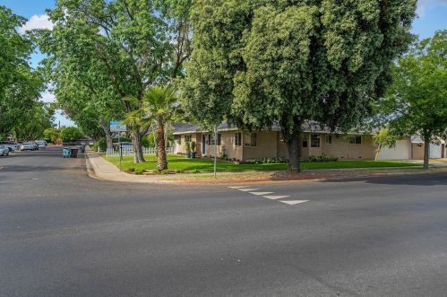 2600 Macgregor Ct, Modesto CA  95350-2320 exterior