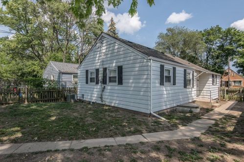 6135 36th St, Milwaukee WI  53221-4619 exterior