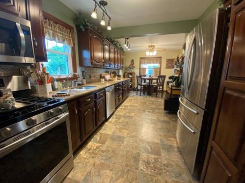 28 Bentley Ave, Greenville PA  16125-1847 exterior